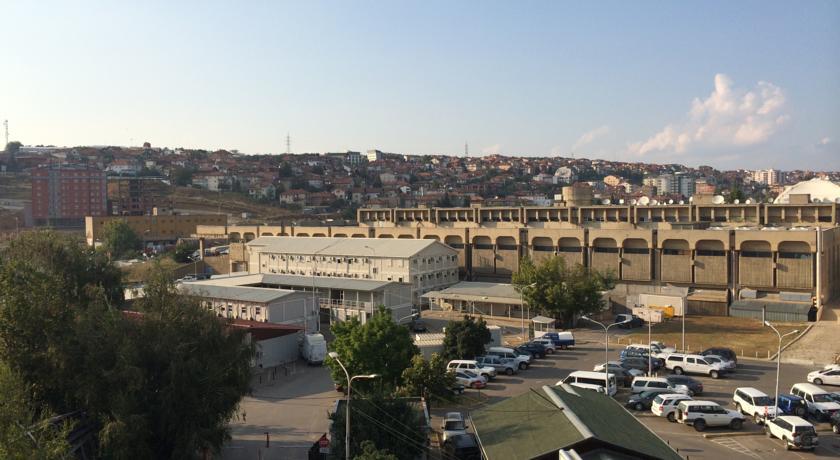 Hotel Real Prishtine Bagian luar foto